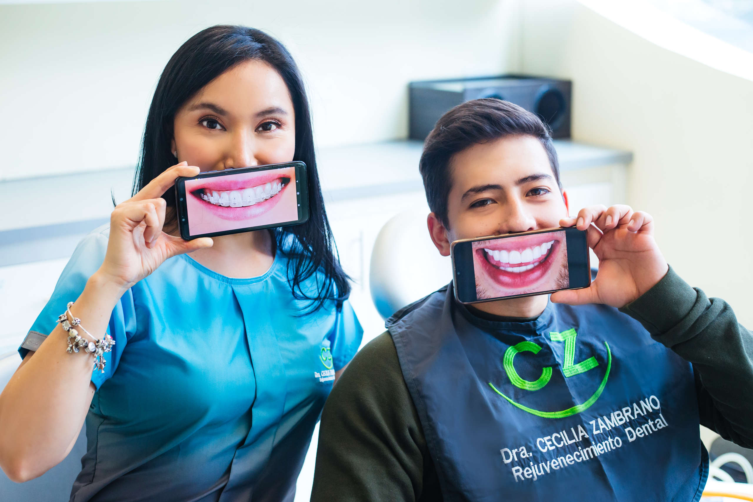 Diseno de sonrisa con carillas dentales en Quito Dra. Cecilia Zambrano